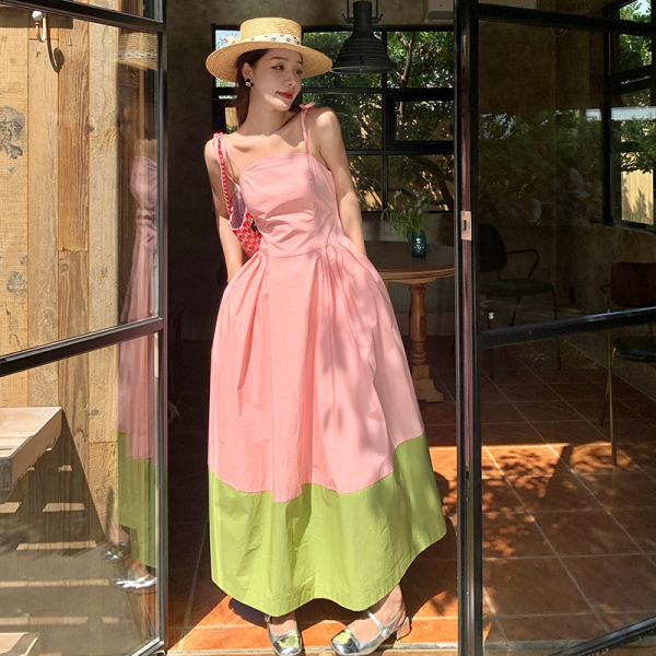 Stitching French pink and green suspender skirt 6