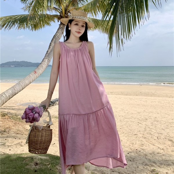 Design pink halterneck skirt 120