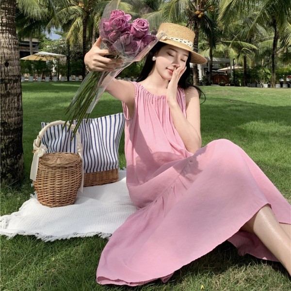 Design pink halterneck skirt 120