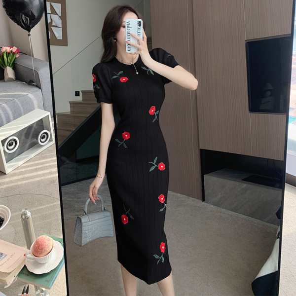 embroidered rose dress 148